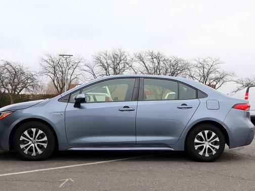 2021 Toyota Corolla Hybrid LE