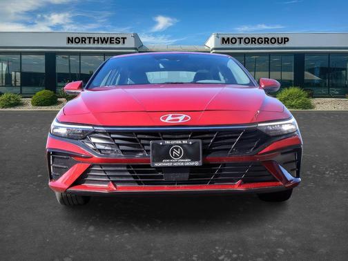 2025 Hyundai ELANTRA SEL