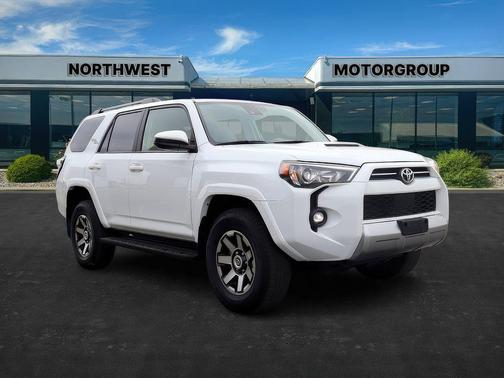 2024 Toyota 4Runner TRD Off Road