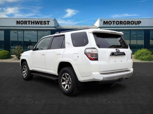 2024 Toyota 4Runner TRD Off Road