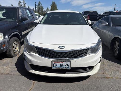 Snow White Pearl 2017 Kia Optima LX