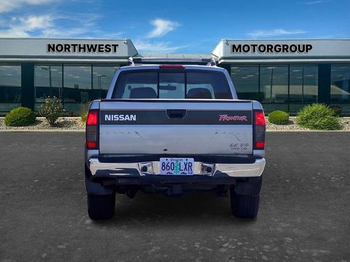 2000 Nissan Frontier SE