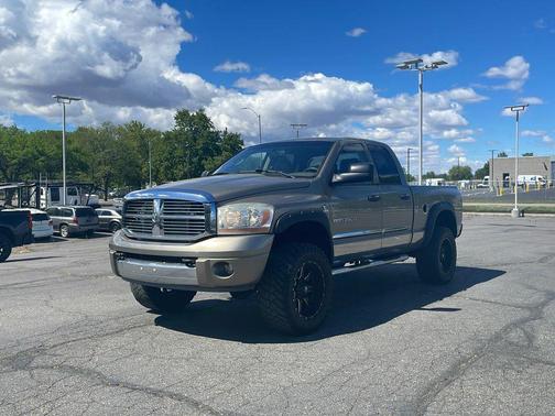 Light Khaki Metallic Clearcoat 2006 Dodge Ram 2500 Laramie Quad Cab