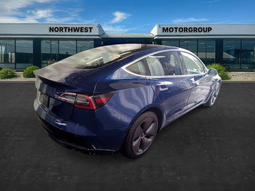 2019 Tesla Model 3 Mid Range