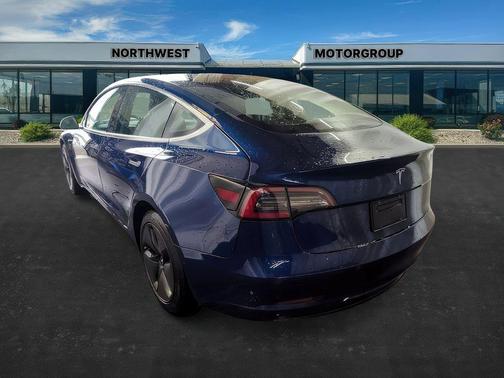 2019 Tesla Model 3 Mid Range