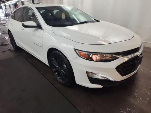 Summit White 2024 Chevrolet Malibu 1LT