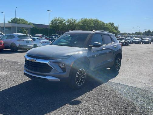 Sterling Gray Metallic 2025 Chevrolet Trailblazer LT