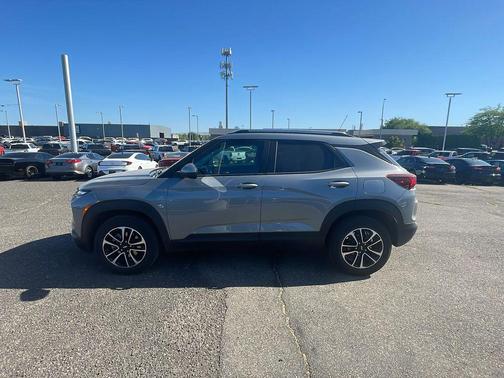 Sterling Gray Metallic 2025 Chevrolet Trailblazer LT
