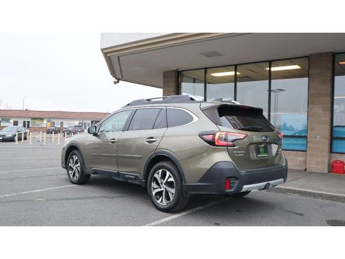 2022 Subaru Outback Touring XT
