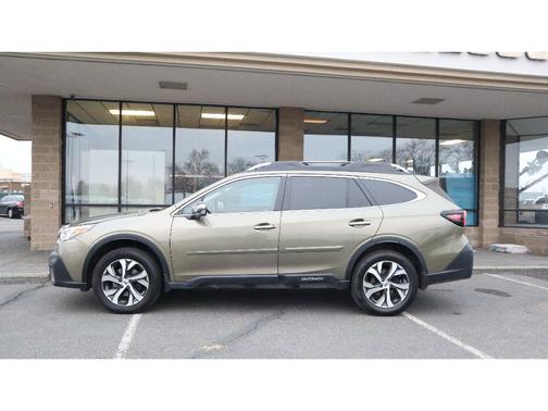 2022 Subaru Outback Touring XT