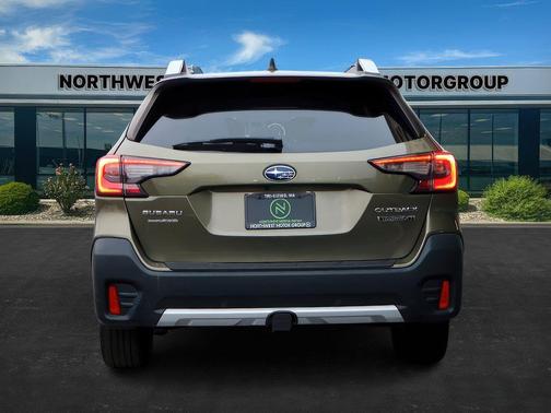 2022 Subaru Outback Touring XT