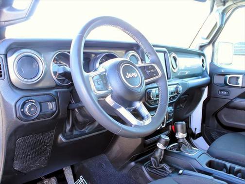 2023 Jeep Wrangler 4-Door Sahara