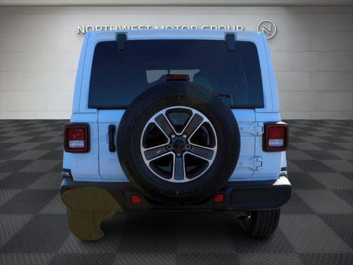 2023 Jeep Wrangler 4-Door Sahara