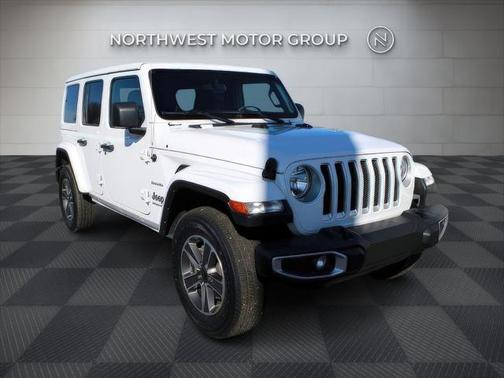 2023 Jeep Wrangler 4-Door Sahara