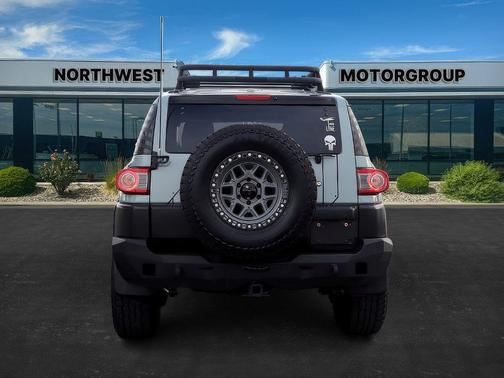 2014 Toyota FJ Cruiser Base