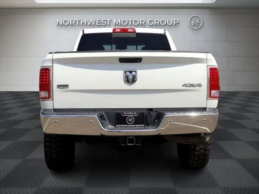 2017 RAM 2500 Laramie Crew Cab 4x4 6'4' Box