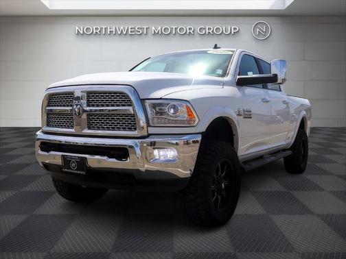 2017 RAM 2500 Laramie Crew Cab 4x4 6'4' Box
