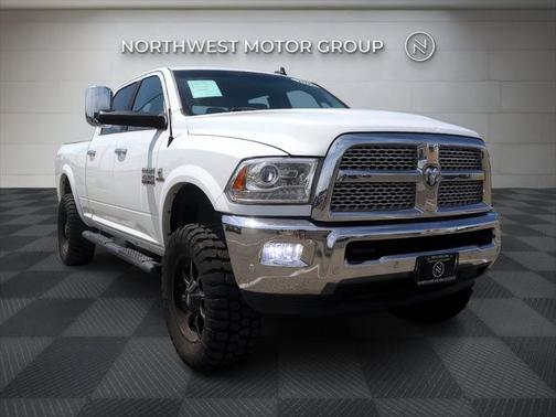 2017 RAM 2500 Laramie Crew Cab 4x4 6'4' Box