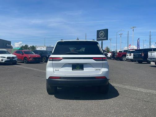 Bright White 2023 Jeep Grand Cherokee Limited