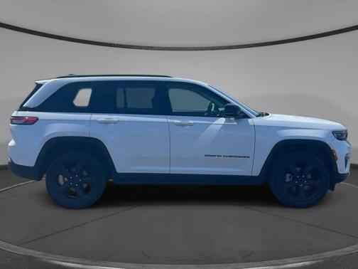 Bright White 2023 Jeep Grand Cherokee Limited