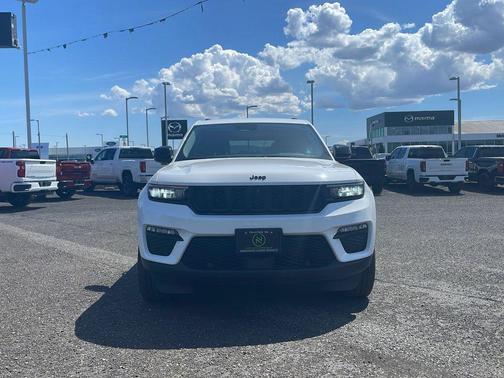 Bright White 2023 Jeep Grand Cherokee Limited