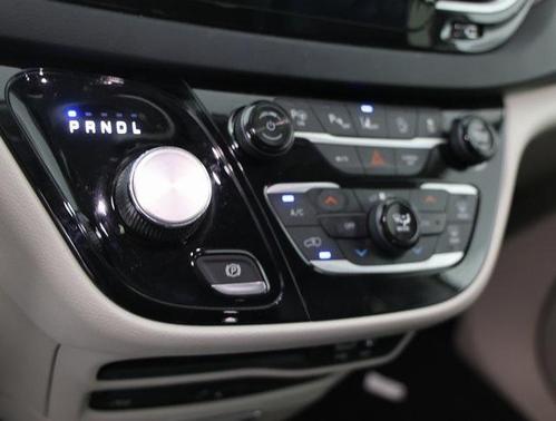 2018 Chrysler Pacifica Touring-L Plus