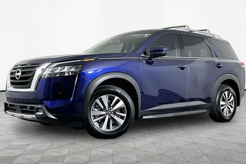 Deep Ocean Blue Pearl 2024 Nissan Pathfinder SL FWD