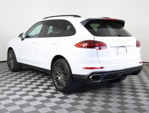 2017 Porsche Cayenne Platinum Edition