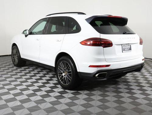 2017 Porsche Cayenne Platinum Edition