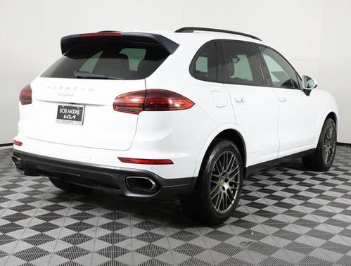 2017 Porsche Cayenne Platinum Edition