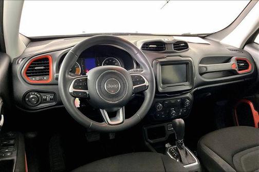 Crystal Metallic 2020 Jeep Renegade Latitude