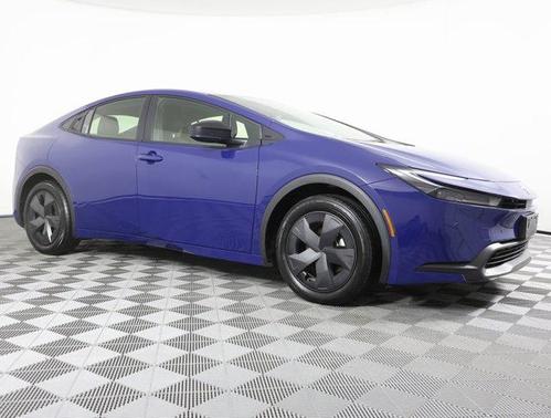 2024 Toyota Prius LE