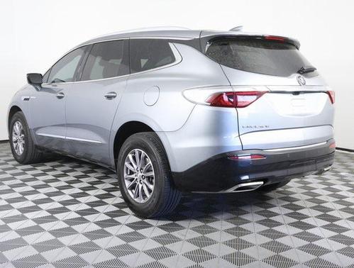 2024 Buick Enclave Essence FWD