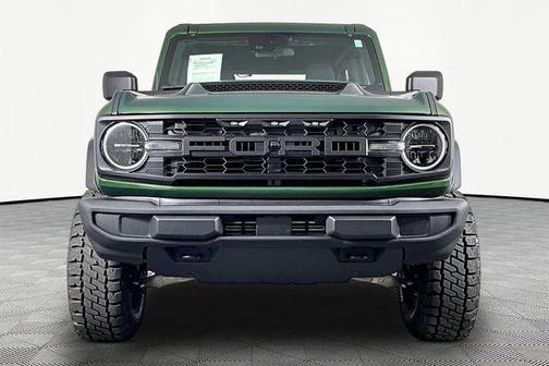 Green Metallic 2022 Ford Bronco Base