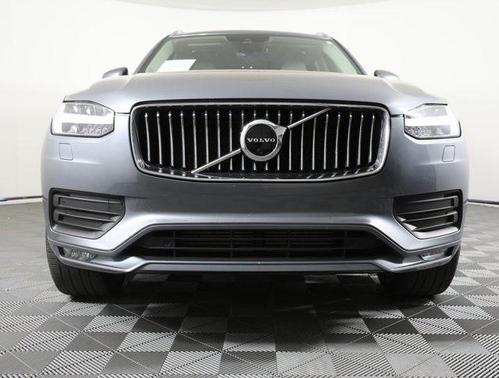 2020 Volvo XC90 T6 Momentum
