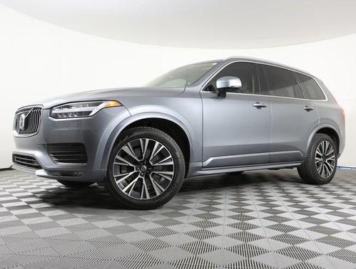 2020 Volvo XC90 T6 Momentum