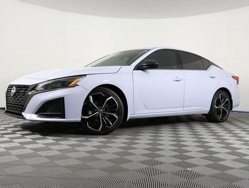2023 Nissan Altima SR FWD