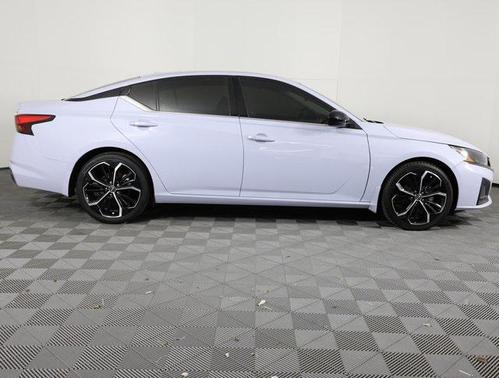 2023 Nissan Altima SR FWD