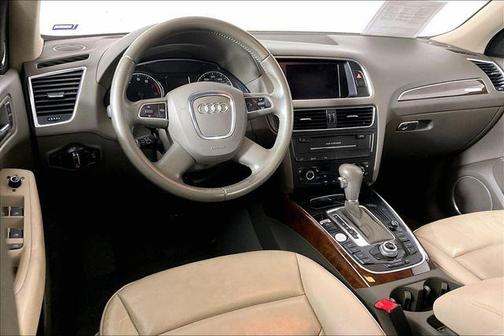 Glacier White Metallic 2012 Audi Q5 2.0T Premium Plus