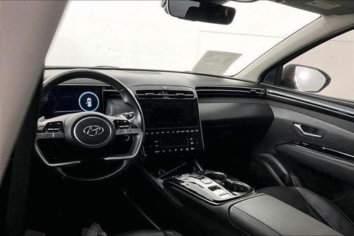 White Pearl 2023 Hyundai TUCSON Limited