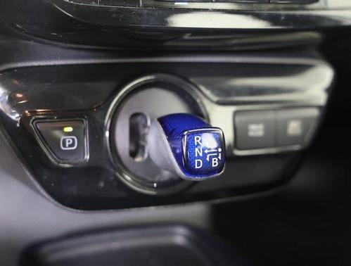 2019 Toyota Prius L