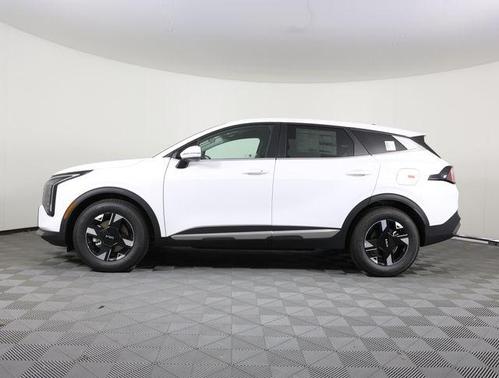 Glacial White Pearl 2026 Kia Sportage LX