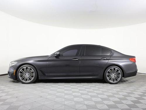 2017 BMW 540 540i