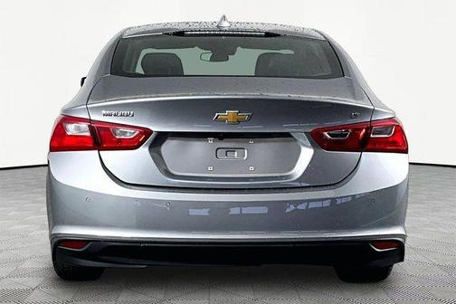 Sterling Gray Metallic 2024 Chevrolet Malibu FWD 1LT