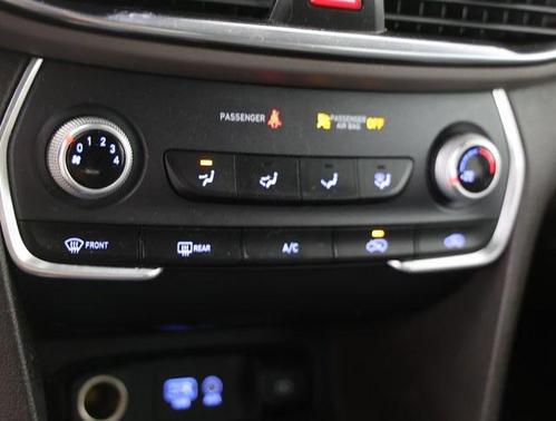 2019 Hyundai SANTA FE SE 2.4