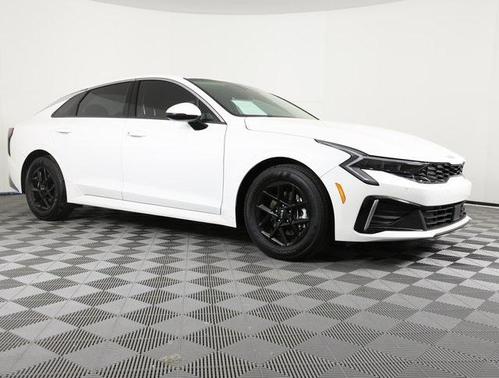 2025 Kia K5 LXS