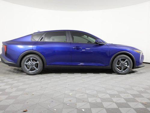 B2r 2026 Kia K4 LXS