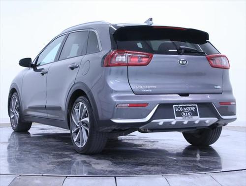 Metal Stream 2017 Kia Niro Touring