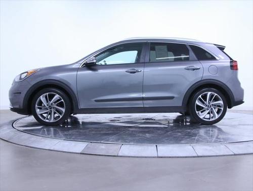 Metal Stream 2017 Kia Niro Touring