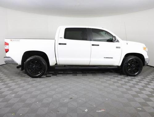 2017 Toyota Tundra SR5